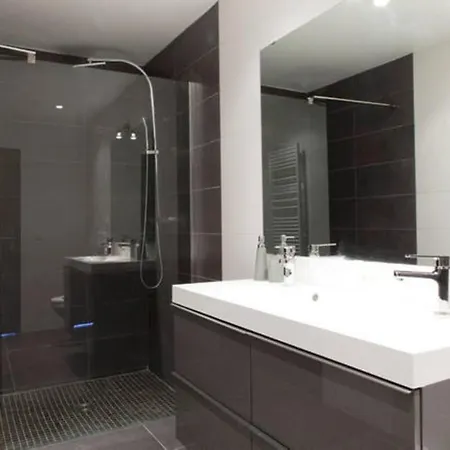 بيت للعطل Appt Avec Piscine Commune A Debordement +jacuzzi